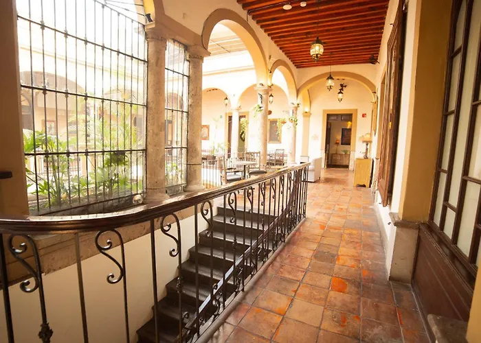 Casa Pedro Loza